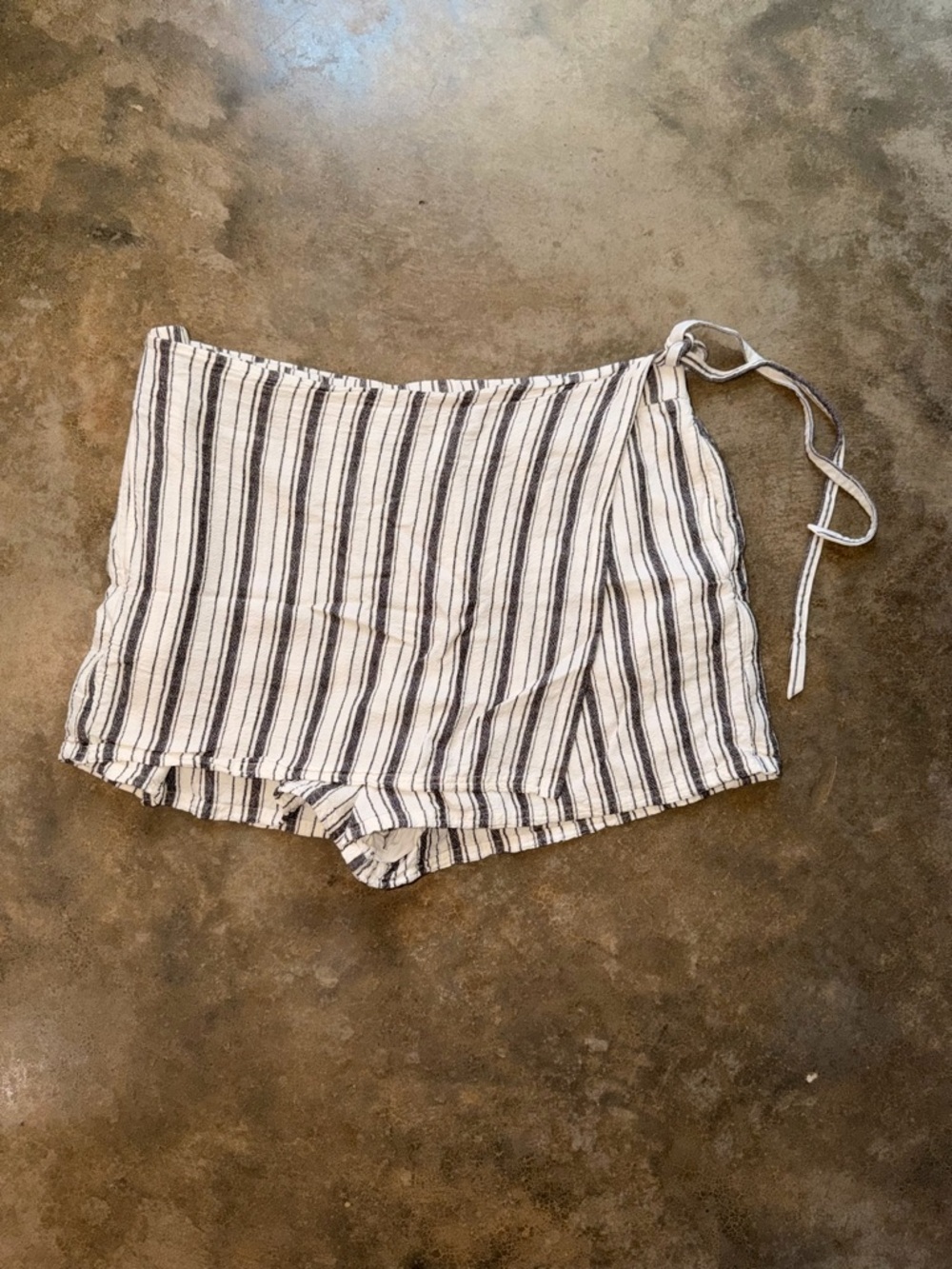 American Eagle Outfitters Wrap Skort - Size XL
